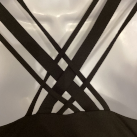 Victoria Secret Strappy Sports Bra ( Size: Large) NWT - Picture 7 of 8